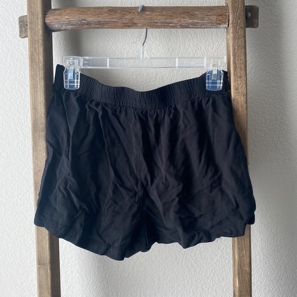 Ambiance Apparel - black fabric shorts with tie - Picture 3 of 4